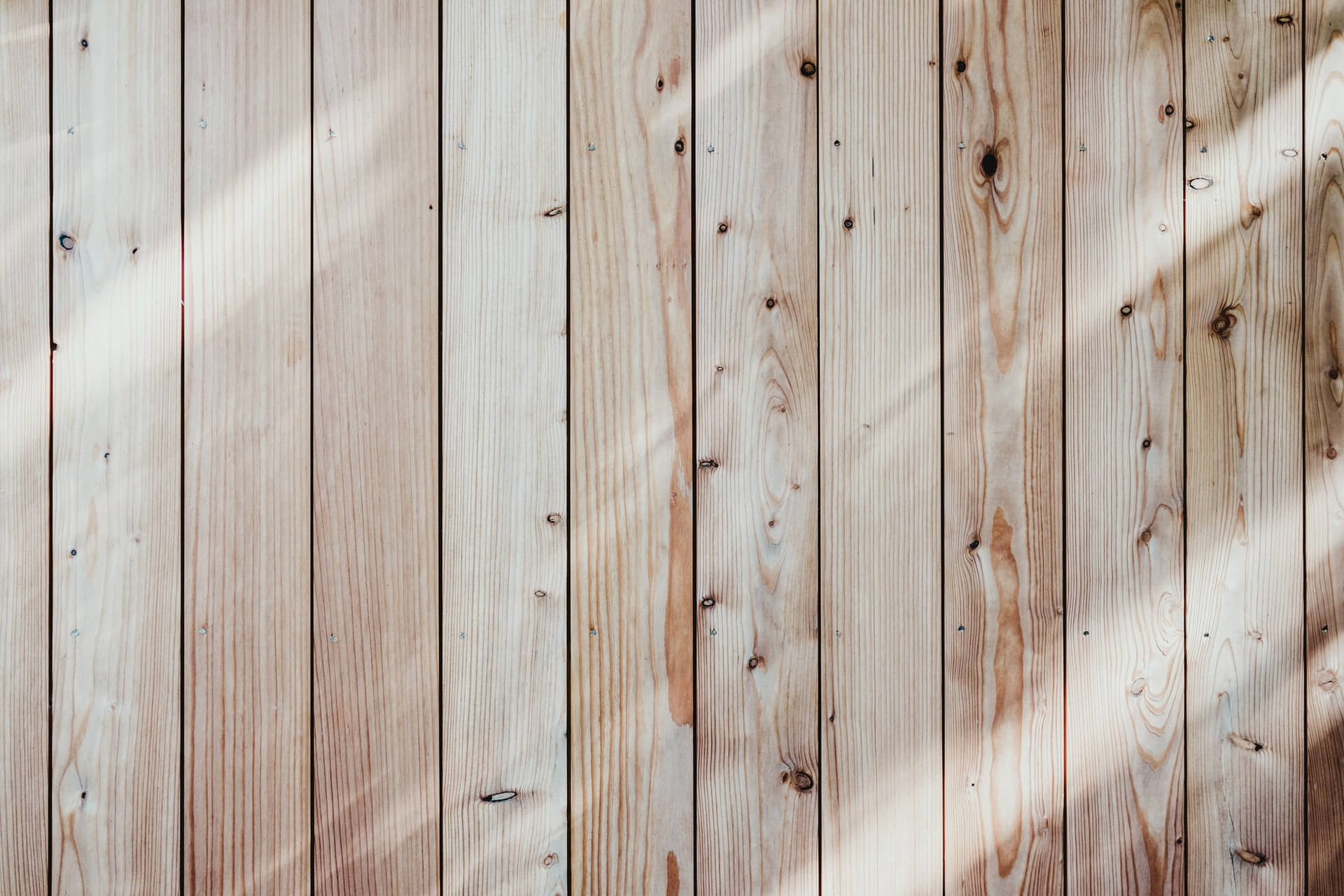 Pros and Cons of Engineered Wood
