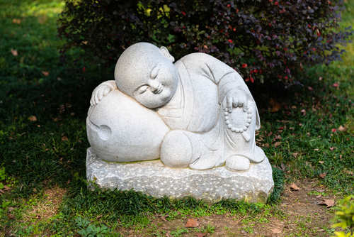 sleeping Buddha statues