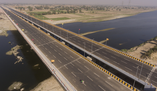 Agra lucknow expressway