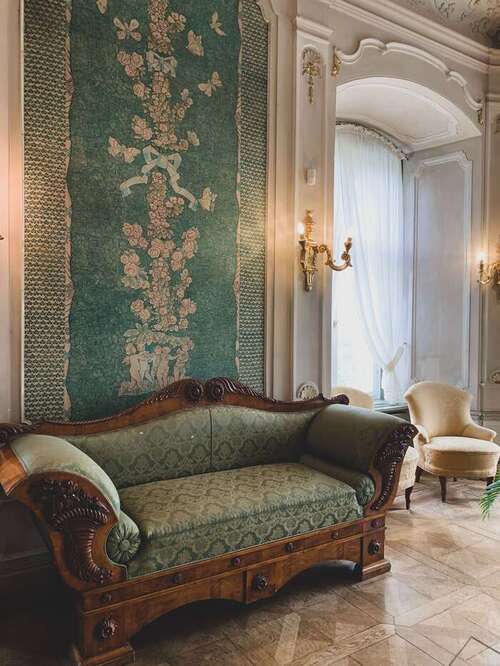 antique green room